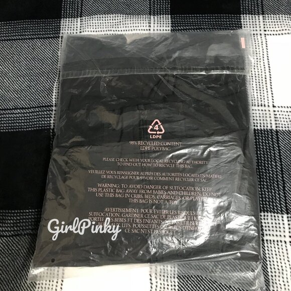 VICTORIA'S SECRET 2025 FASHION SHOW IN FLIGHT BOMBER JACKET IN SIZES XS & L - Picture 8 of 8